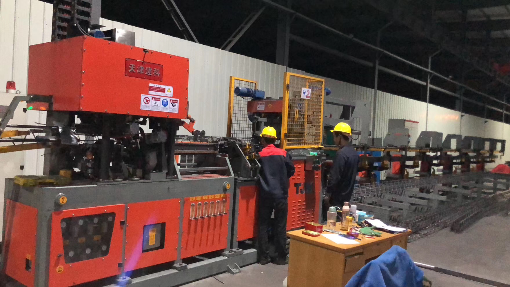 全新數控鋼筋桁架樓承板生產線（高效率產量）